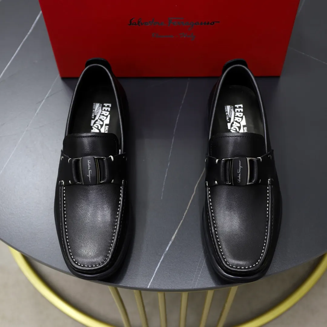 Men's shoes: 270🙅‍♂️🙅‍♂️🙅‍♂️Niuli Brand: Ferragamo Standard code: Men's code 38/44 (45 customized) Grade: Same as the official website Material: Original imported cowhide leather lining Original wear-resistant lightweight outsole Style category: Men's casual slip-on shoes Distinguished luxury brand elements top luxury Color: Actual picture color